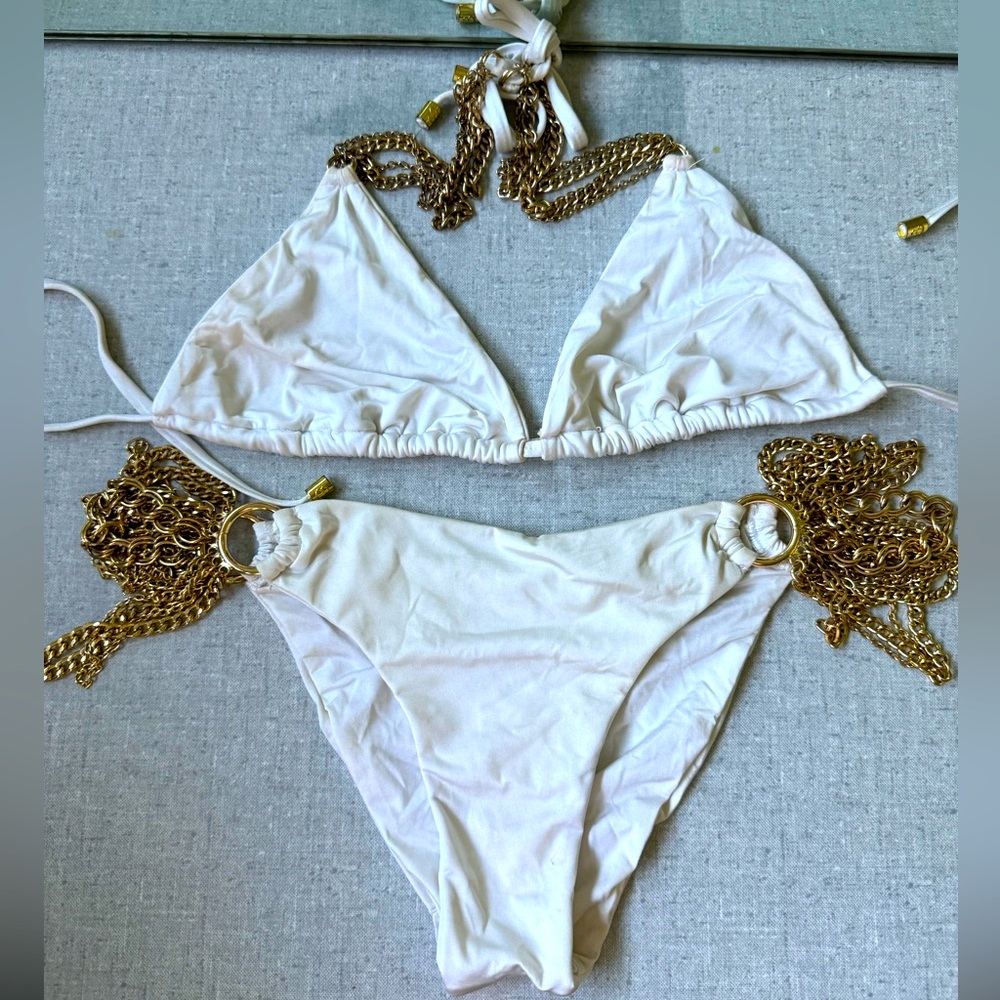 Beach Bunny ball and chain bikini